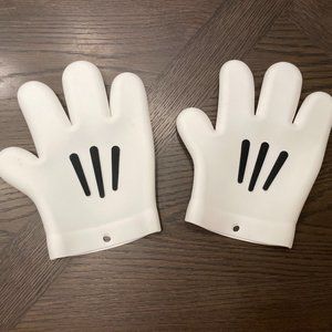 Pair of Mickey Mouse Silicone Oven Mitts